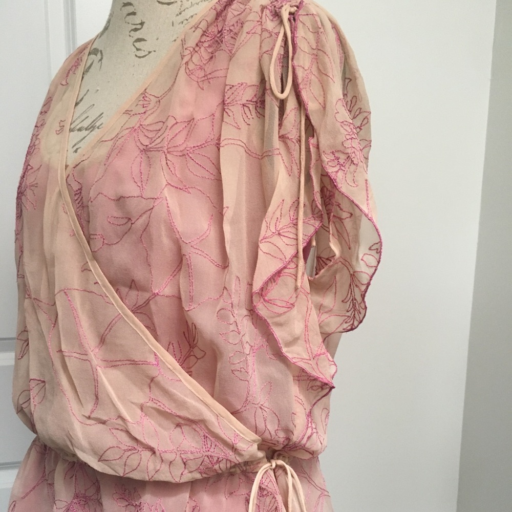 Diane von Furstenberg blouse - Picture 5 of 9